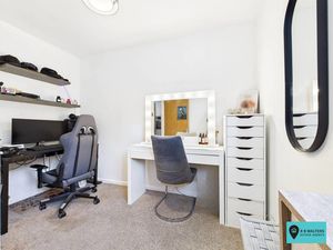 Bedroom- click for photo gallery